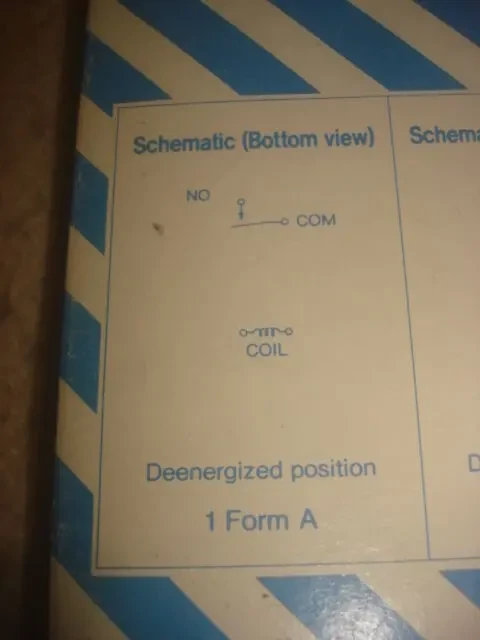 реле  12В . 10А .  Matsushita , THAILAND