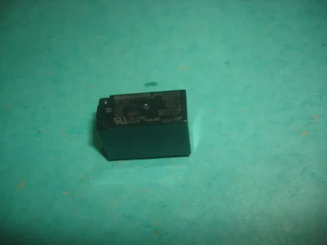 реле  12В . 10А .  Matsushita , THAILAND 4