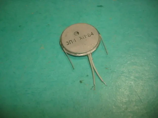 Динамик ЗП - 1 . пьезоизлучатель .