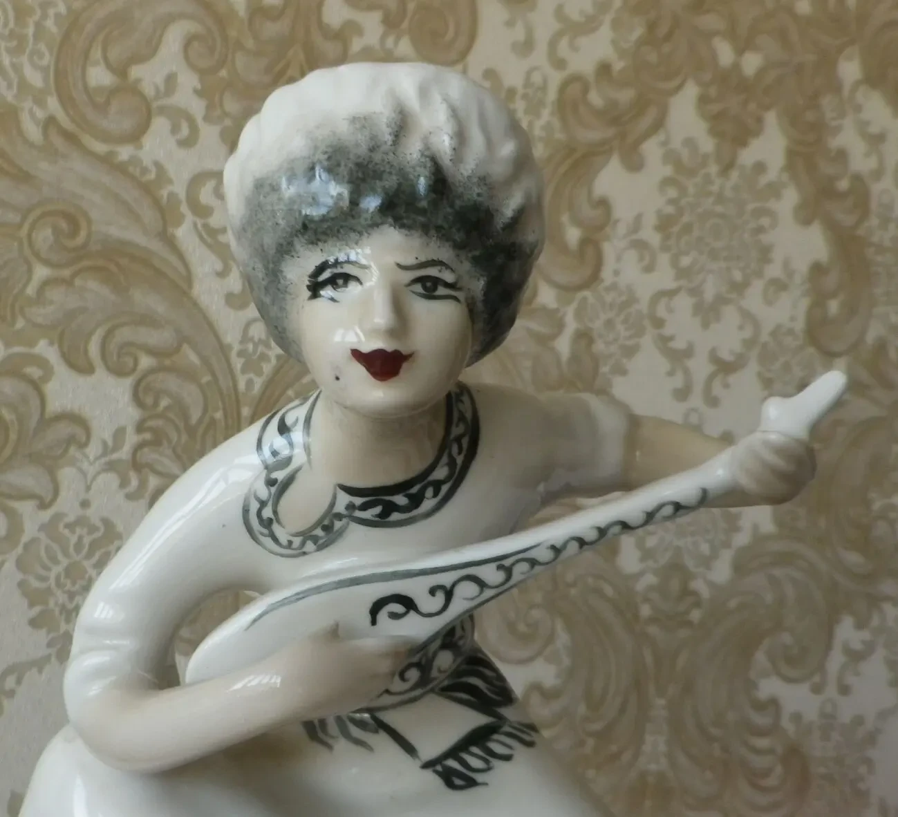 Статуэтка Гариб (Туркмен с дутаром) 16 см Трегубова Коростень 7