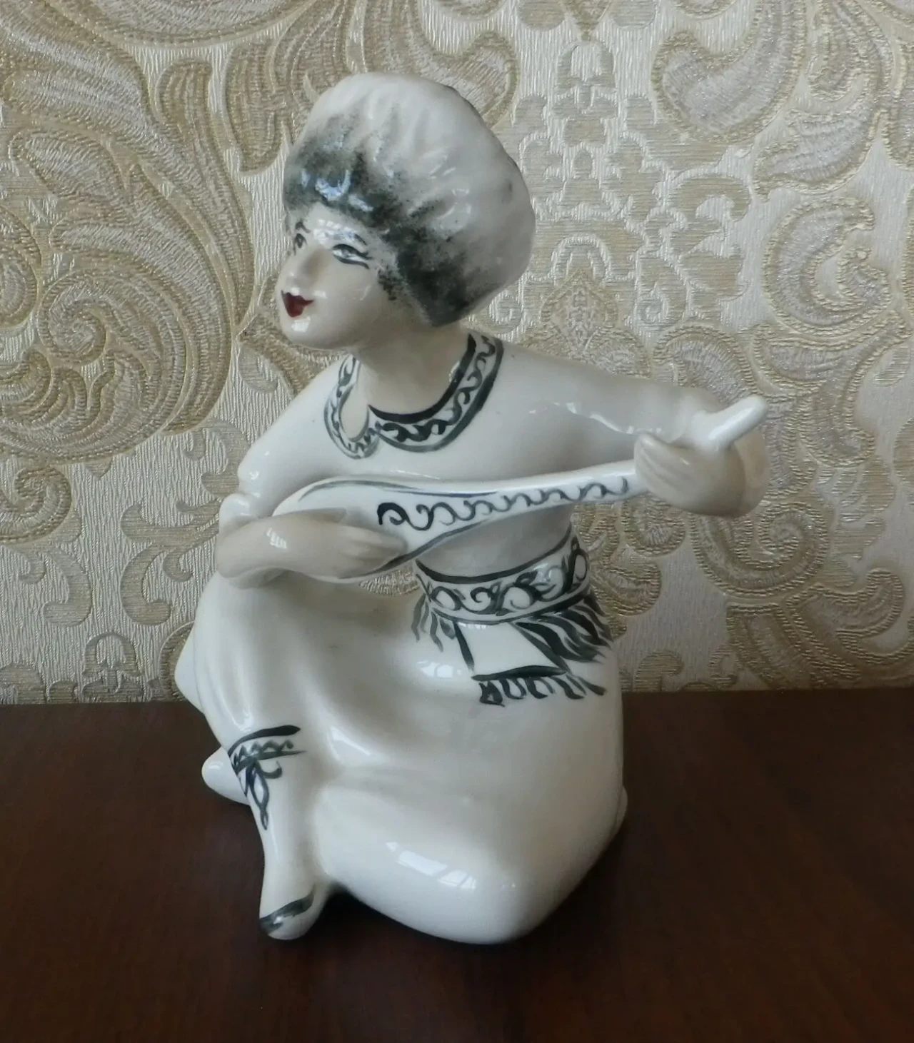 Статуэтка Гариб (Туркмен с дутаром) 16 см Трегубова Коростень 6