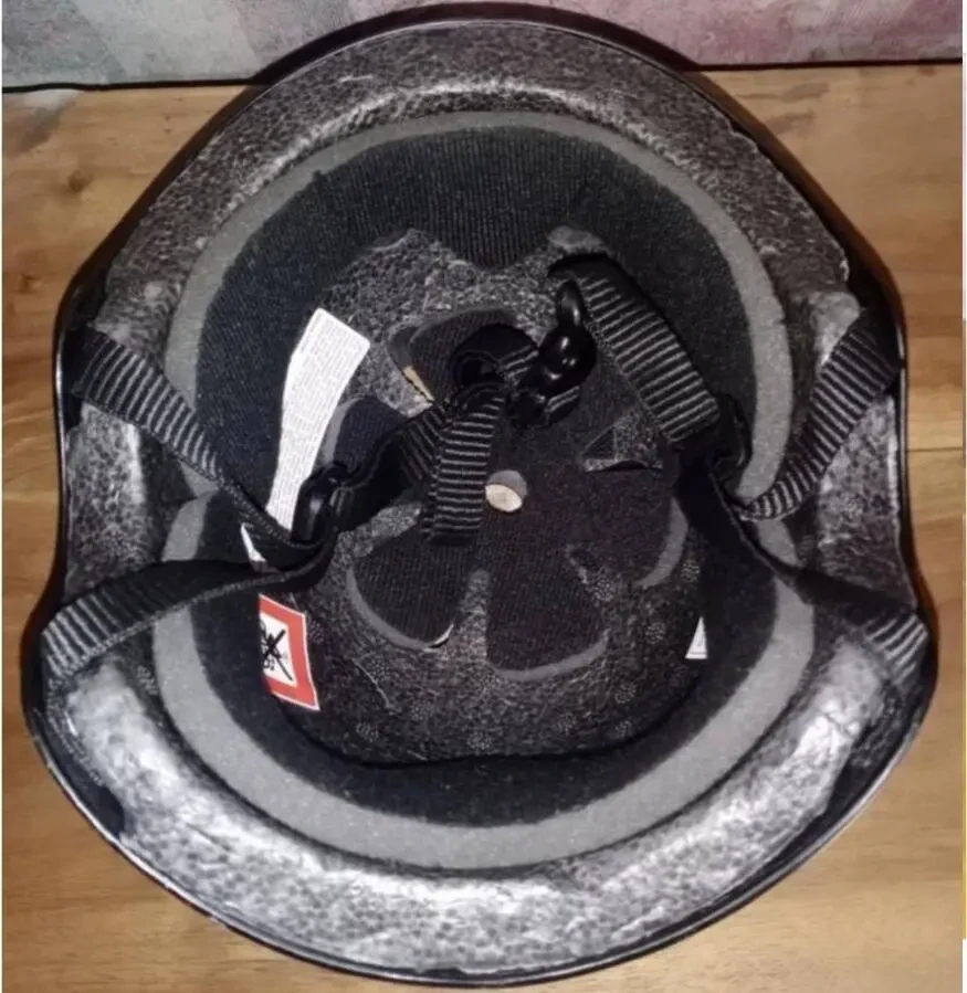 Защитный шлем-котелок 4