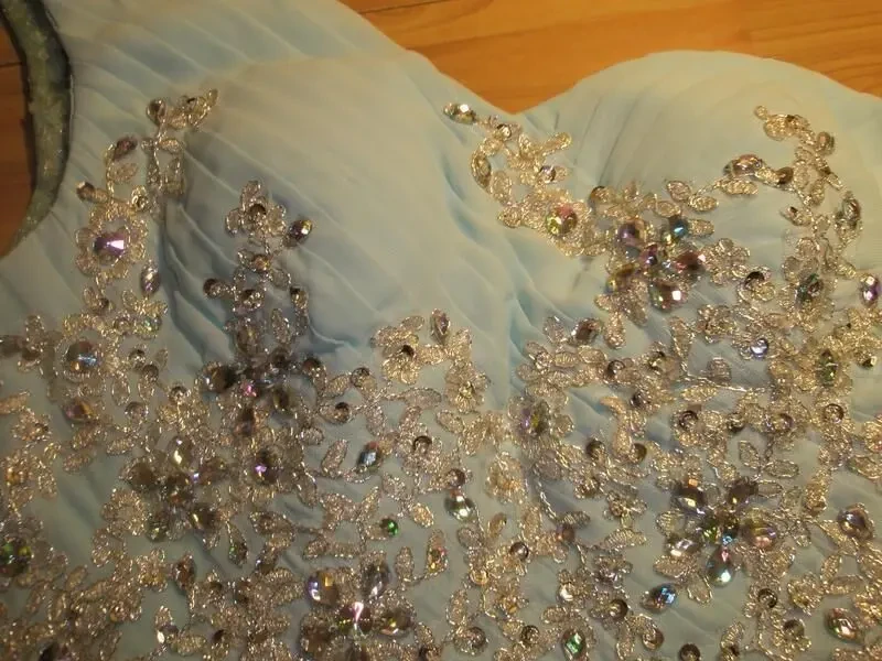 Вечірня сукня з вишуканою вишивкою  (38 EUR або 44UKR) 8