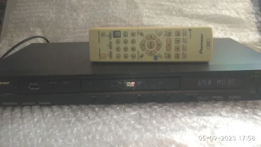 Продам Pioneer DV 400V-K DVD плеер,БУ.