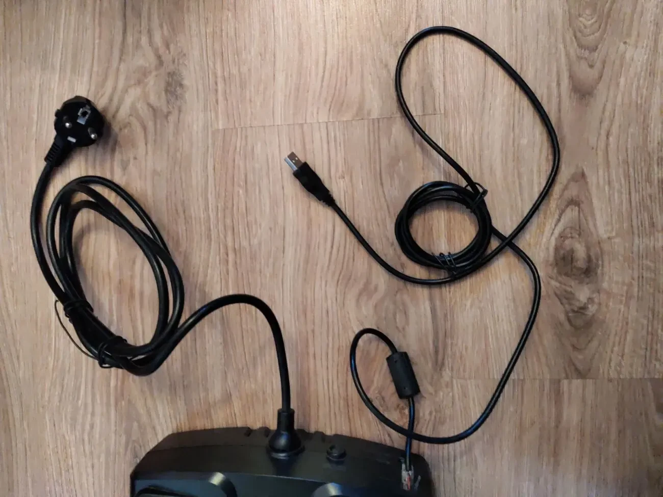 APC Back-UPS ES 700VA (BE700G-RS) 7