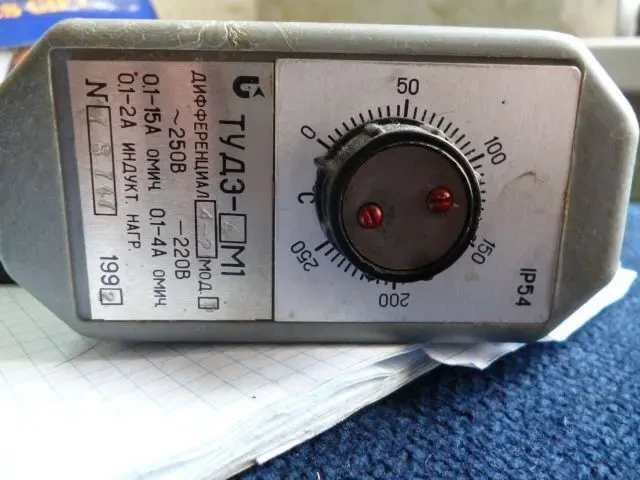 Терморегулятор ТУДЭ-4М1.