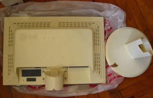 Монитор Lg Flatron L196wtq 19 Wide Lcd белый новый набор в коробке 2