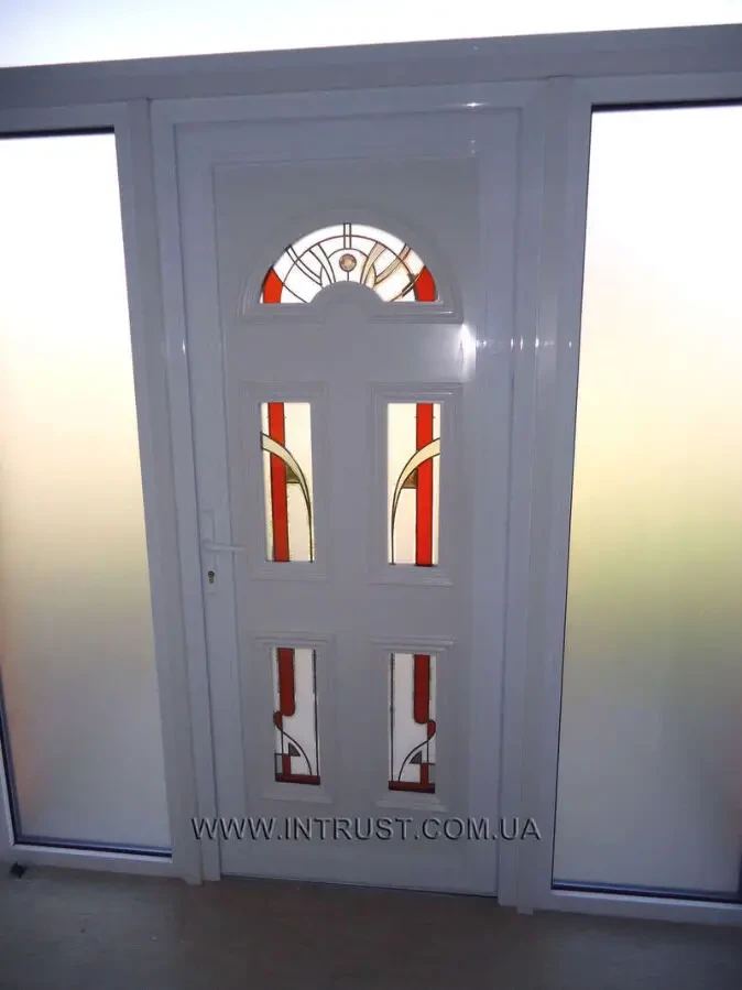 Двері вхідні Rehau 10