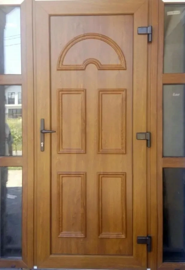 Двері вхідні Rehau 2