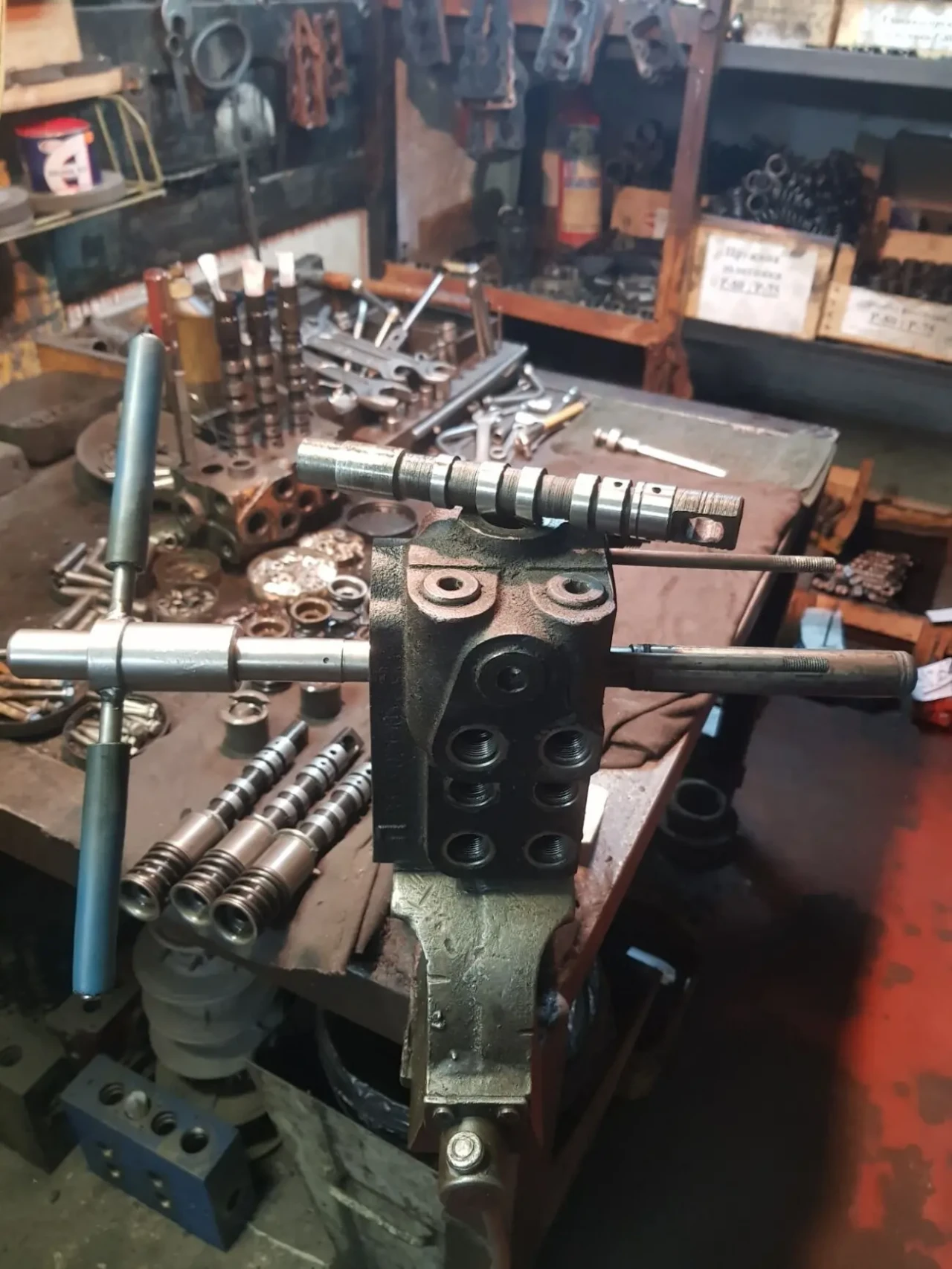 Гидрораспределитель Р-80,Р-100 на МТЗ,ЮМЗ, экскаватор 6