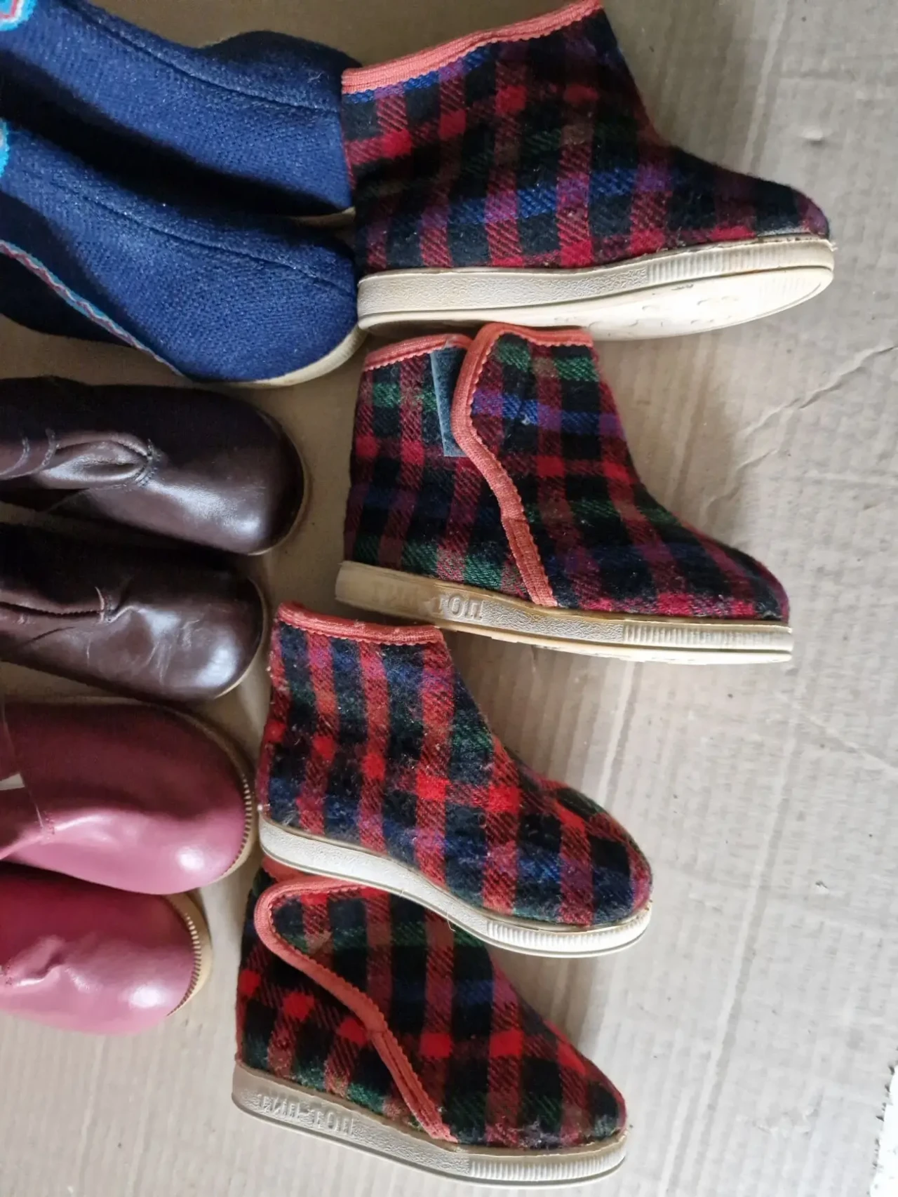 Чобітки дитячі зимові та демісезонні 2