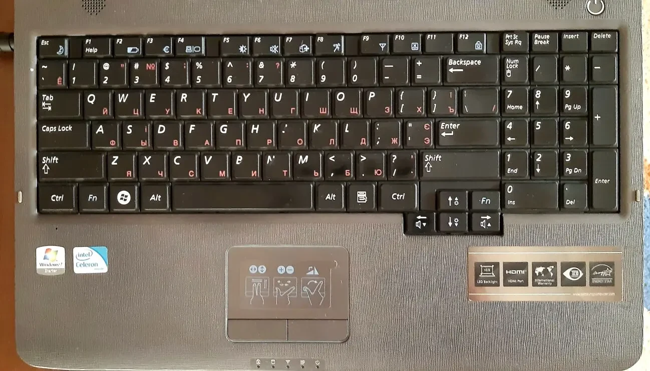 Ноутбук Samsung R530, ОП 4ГБ, 15,6 дюймов 5