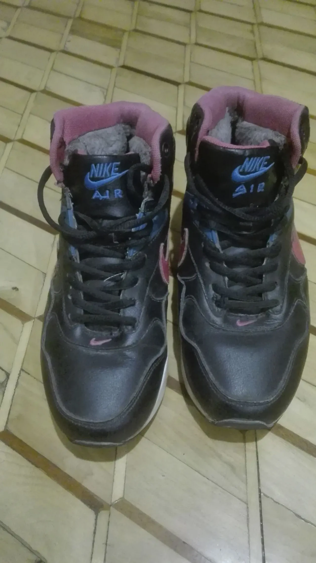 Утеплённые кроссовки Nike