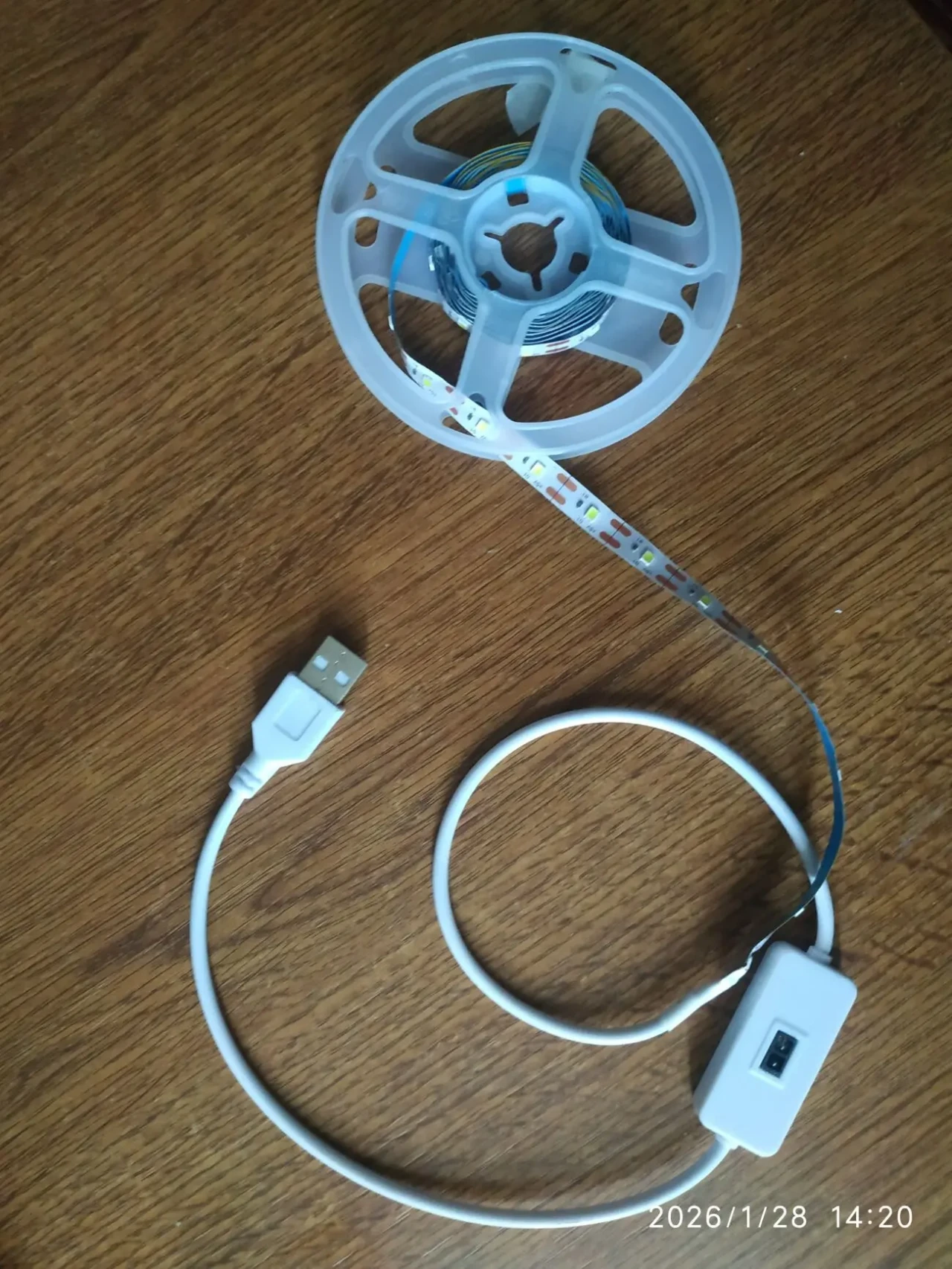 Світлодіодна стрічка з датчиком руху та регулятором яскравості 2 м 10