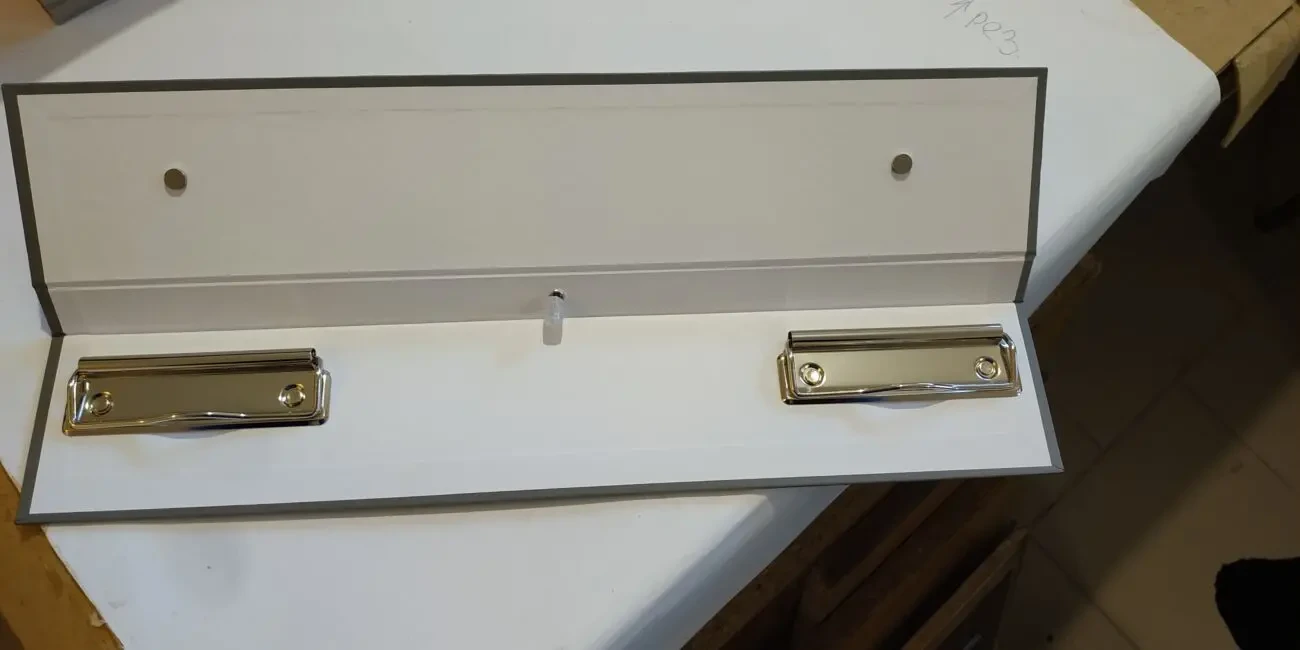 Хангери- вішаки для зразків матеріалів з метал гачком 2