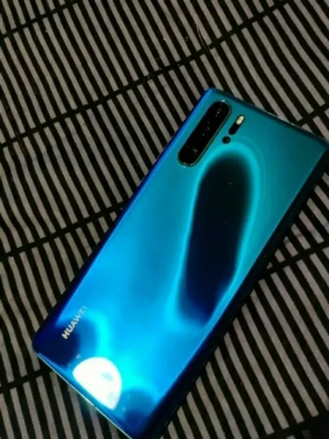 Смартфон Huawei P 30. 3