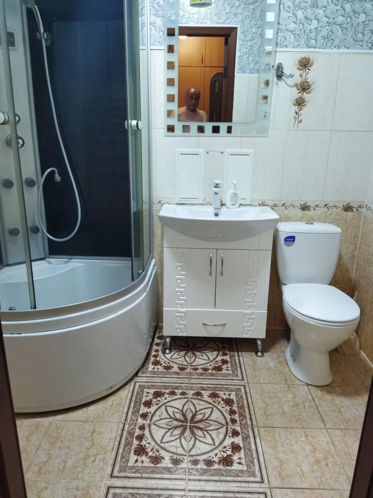 Аренда квартир посуточно . Кагарлык. 8