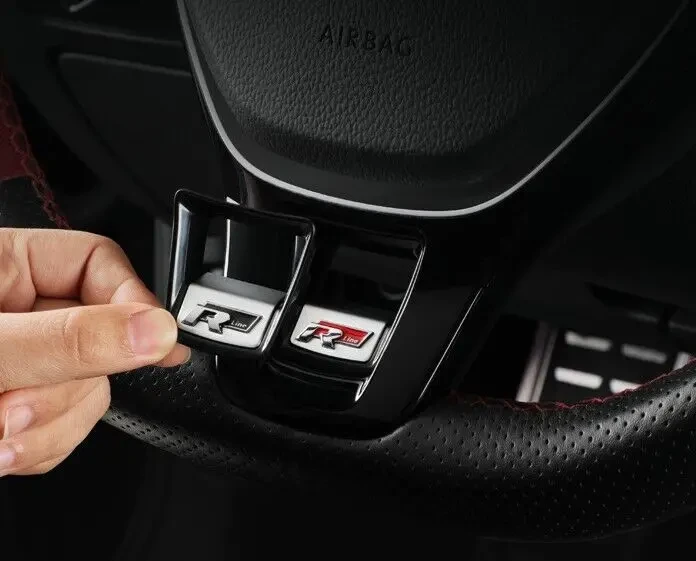 Вставка R-line в руль Volkswagen