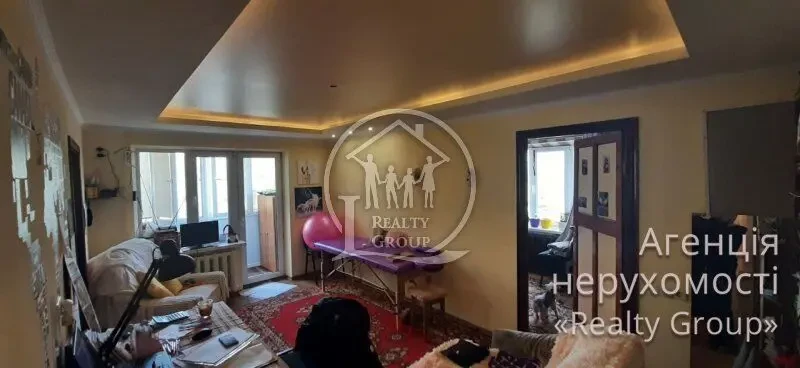 Продам 2-кім. квартиру Карачуни 2