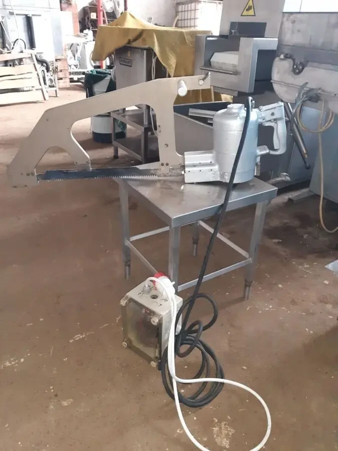 Пила для розпиловки на пів туші 2