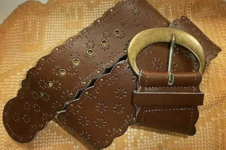 Ремень оригинальный, новый, в национальном стиле