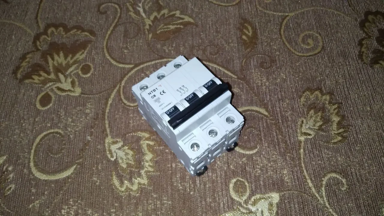 Автоматический выключатель (автомат) Tesla серии NTB1