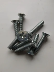 Гвинт 8х35 з потайною головкою та хрестоподібним шліцом, оцинкований.