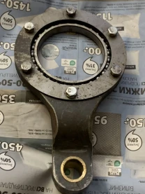 Шатун кривий противаги до колінвала на пилку розпилювання туш ФРП.