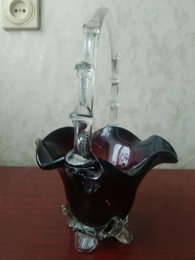 Ваза - корзинка из стекла. 5