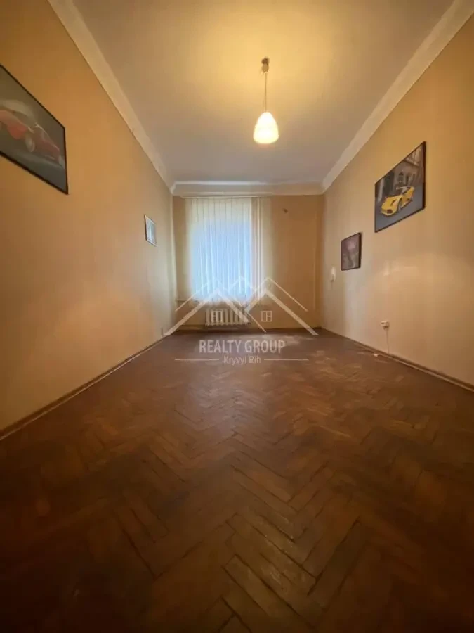 Продаж 3к. квартири в районі Юності, по вул.Курчатова 3 4