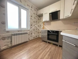 Продам чудову 3-кім. квартиру у центрі Карачунів