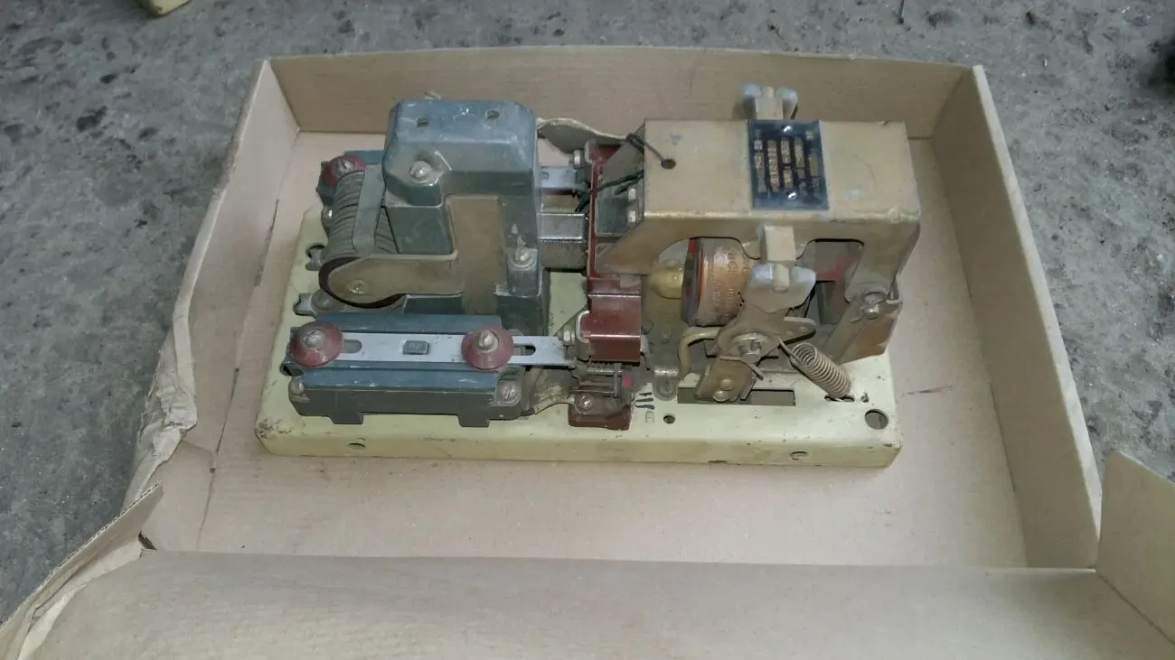 Контактори КМ2142-23, КМ-2142, контактори КМ2143-23, КМ-2143