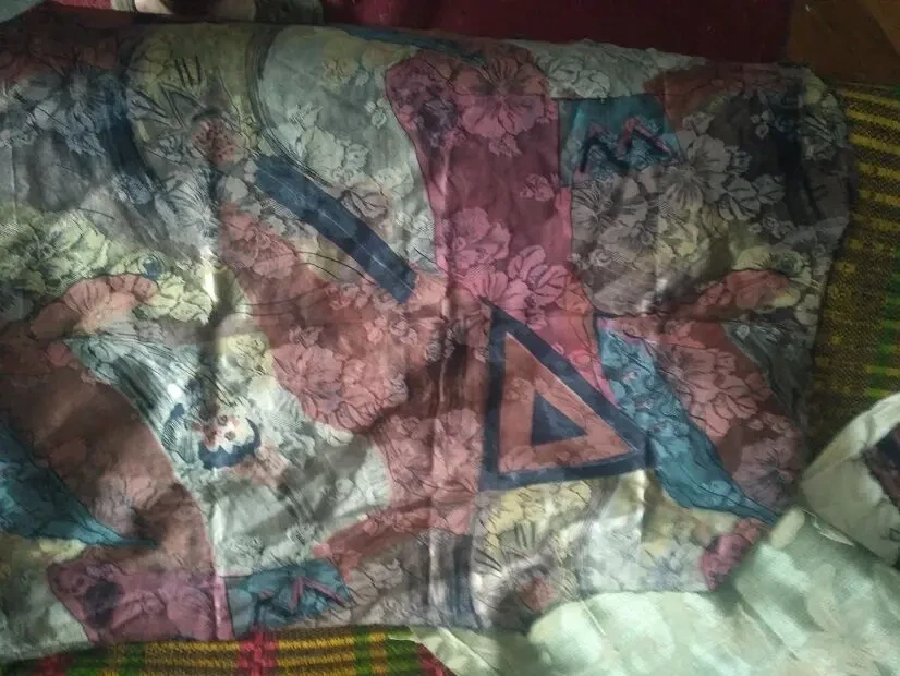 Жилет ткань тяжелый шелк атлас 7