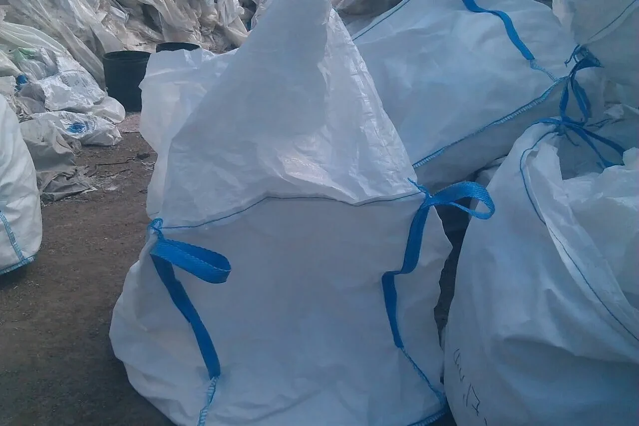 Гараж капитальный сдам. Днепр.12й квартал. 8