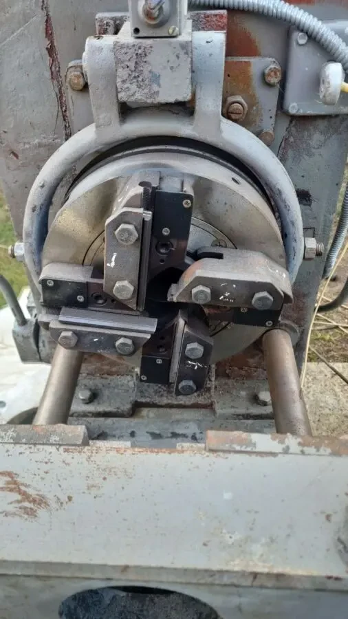 Різьбонакатний верстат