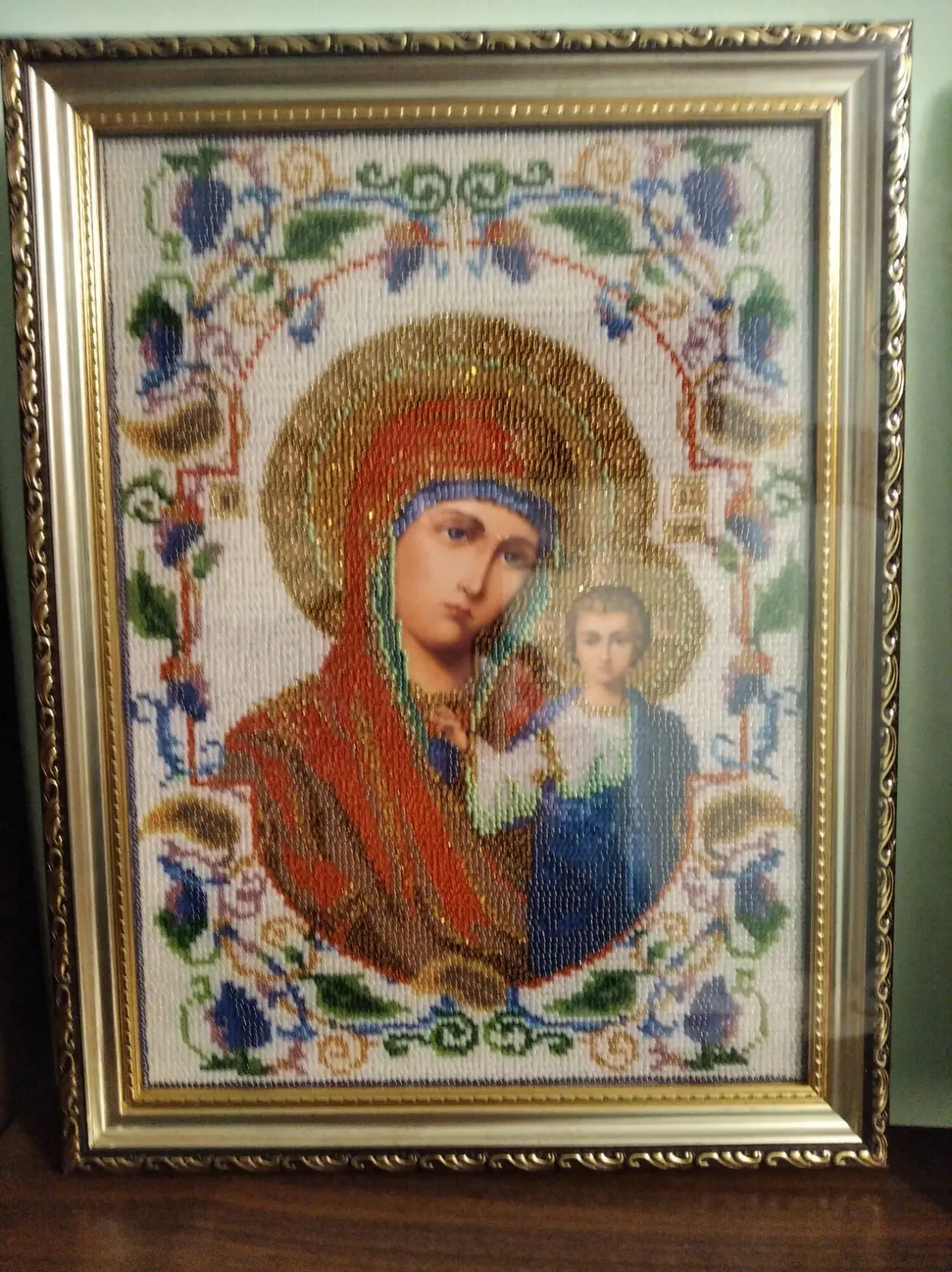 Ікона .Богородиця Казанська, вишивка чеським бісером.