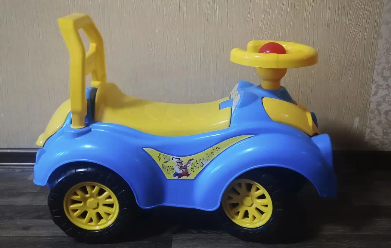 Автомобіль-толокар ТехноК зі звуковим ефектом, синьо-жовтий