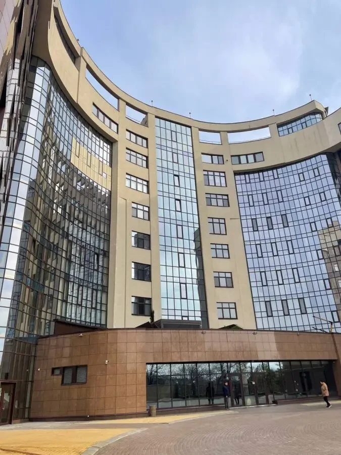 Продам 3-х комнатную квартиру в доме класса de-luxе ЖК Фаворит 9