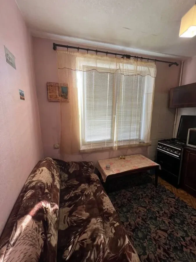 Продам 1-ую квартиру на Салтовке с хорошей мебелью и техникой 9