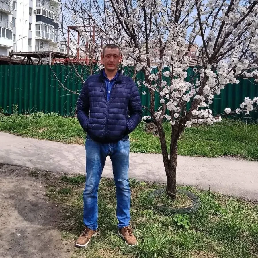 Увернный пользователь ПК, смартфон, ноутбук