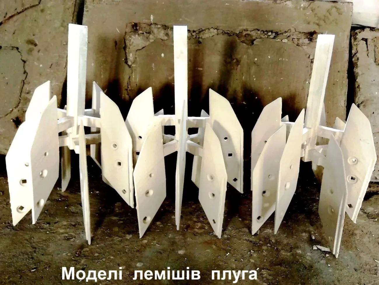 Виливки, відливки для металургійного обладнання, машин і механізмів 9