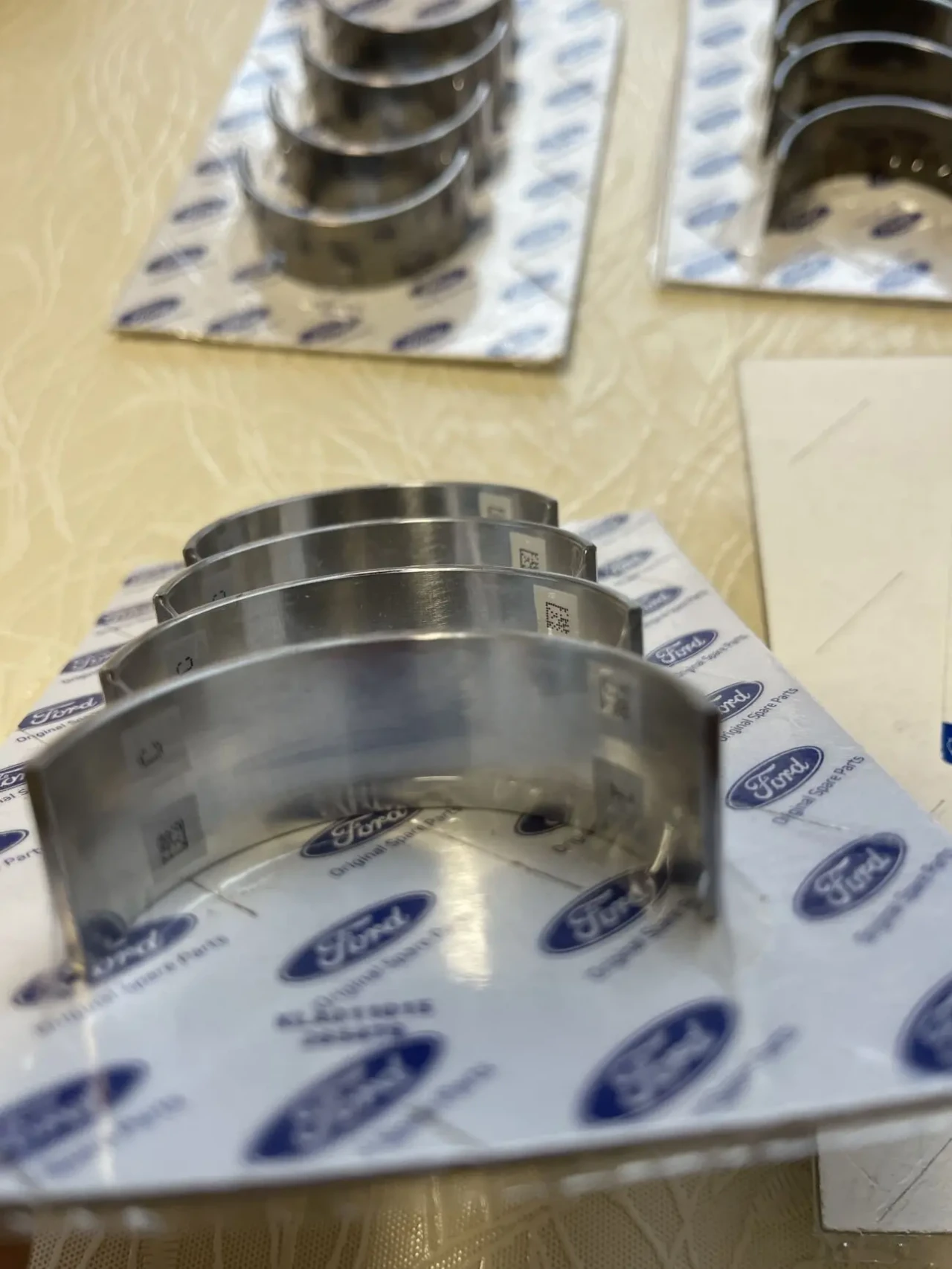 Gk2q 6211 AAA. Вкладыши шатунные форд . Код .2213857 4