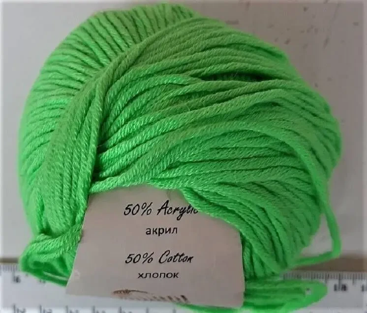 Пряжа нитки новые салатный цвет  вес 50 грамм 5