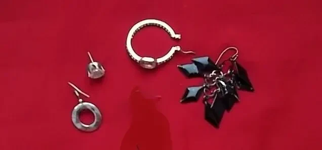 Сережка  гвоздик , коронка с камнем как фианит 5