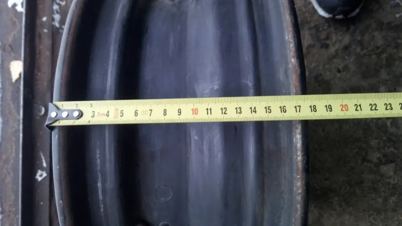 Диск металевий для форда д14 один.ідеальний стан 2