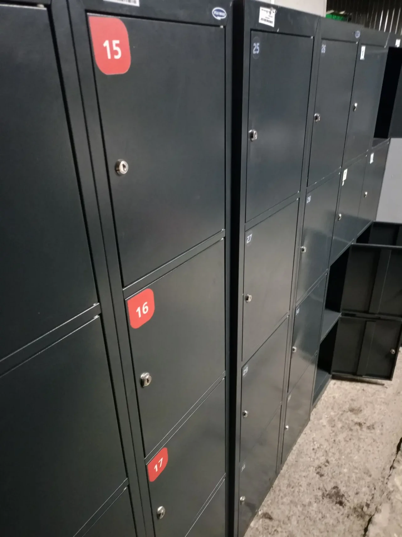 Локери для сумок 180х80х50 б в, шафа для покупця 7