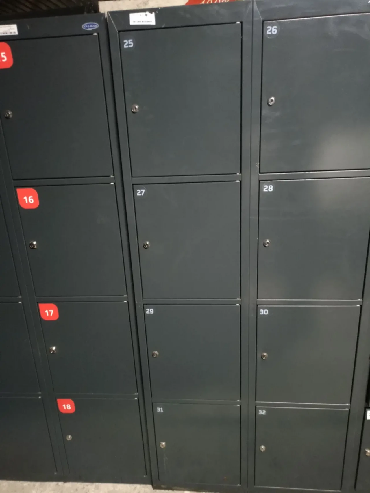 Локери для сумок 180х80х50 б в, шафа для покупця 2