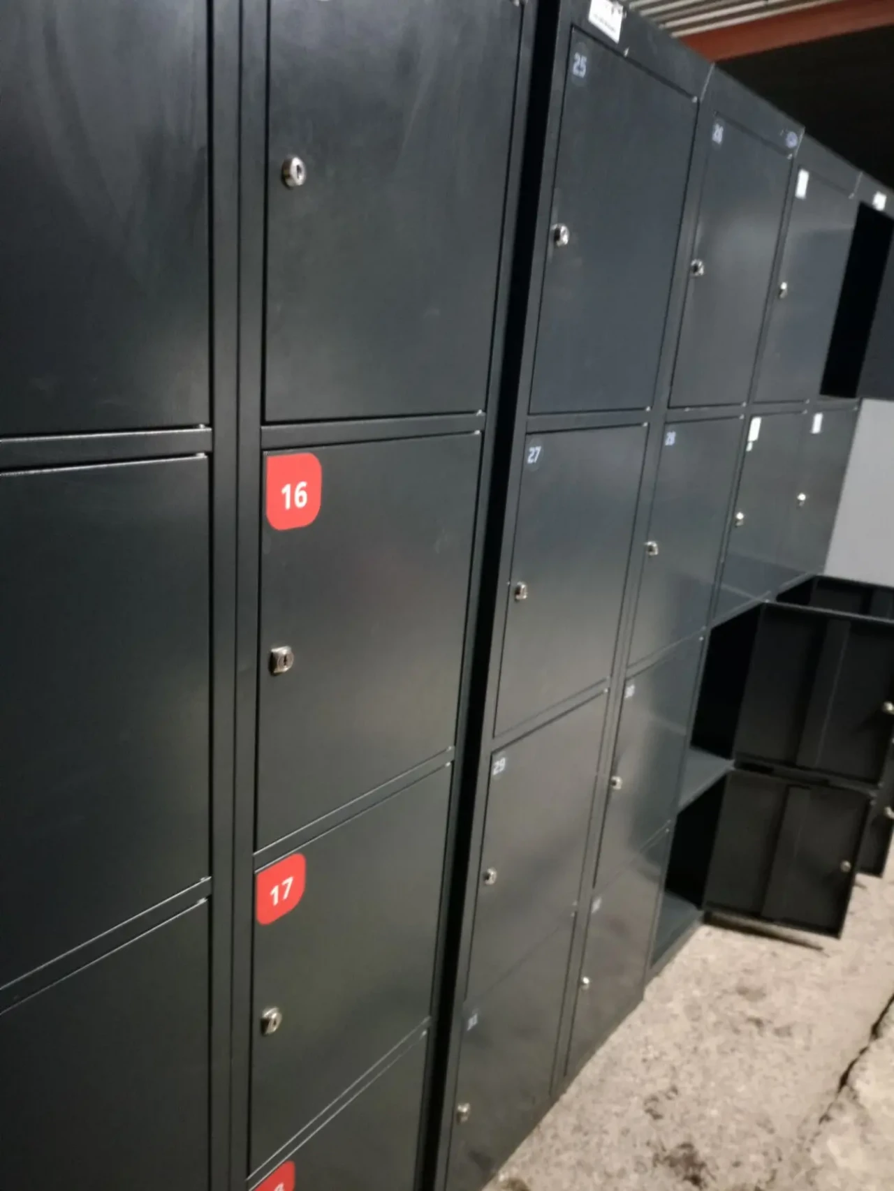 Локери для сумок 180х80х50 б в, шафа для покупця 6