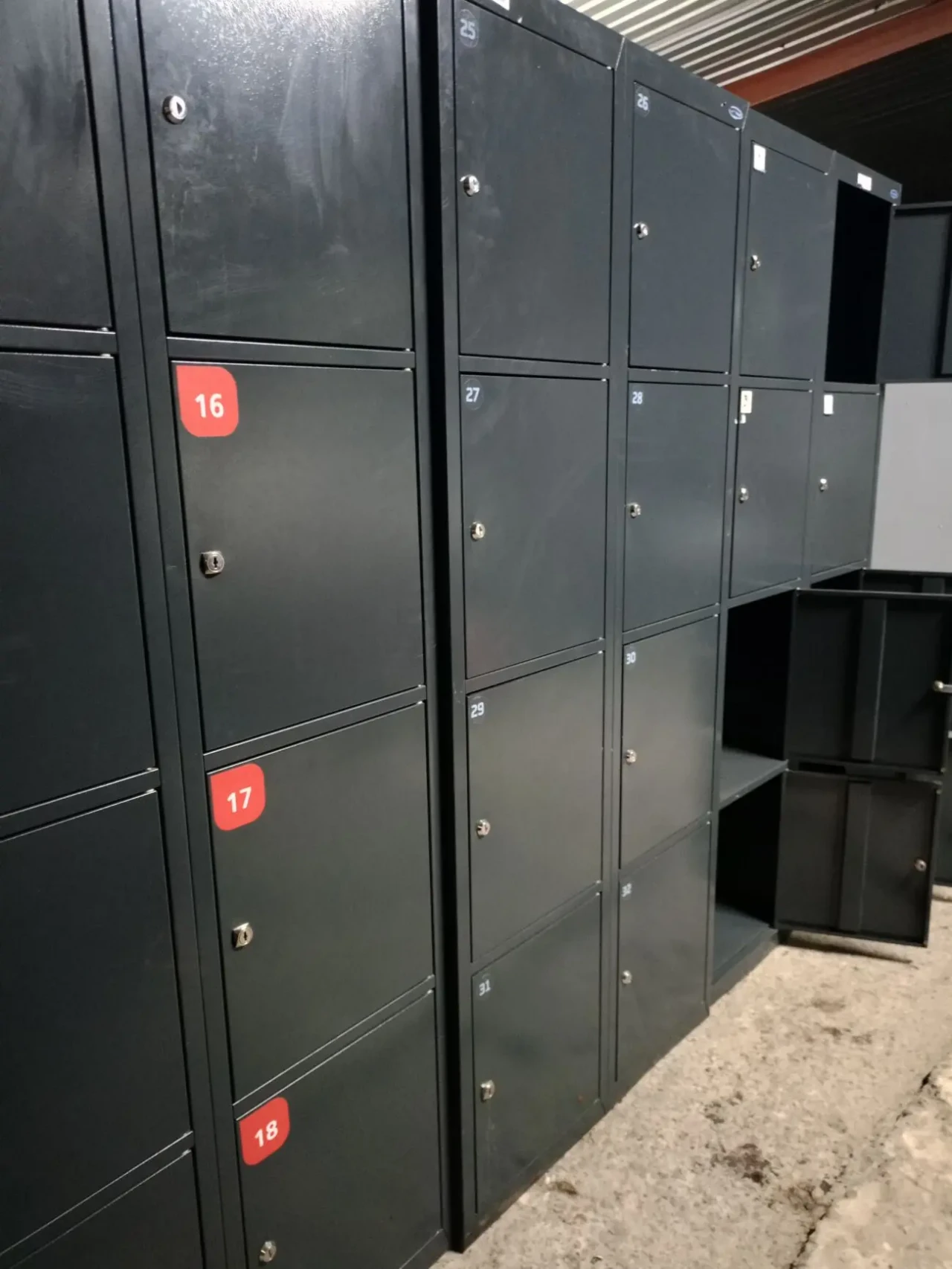 Локери для сумок 180х80х50 б в, шафа для покупця 5