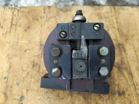 Механізм обертання з ручною зміною ексцентрики